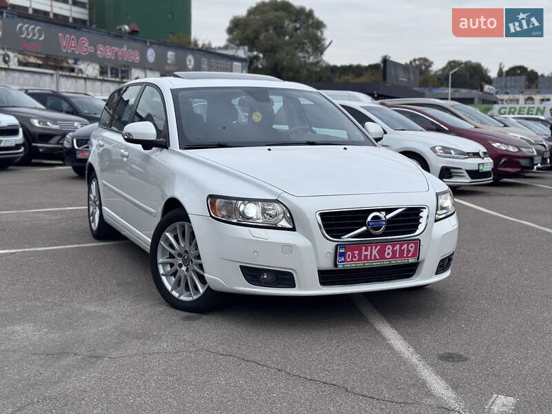 Volvo V50 2011