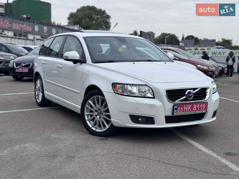 Volvo V50 2011