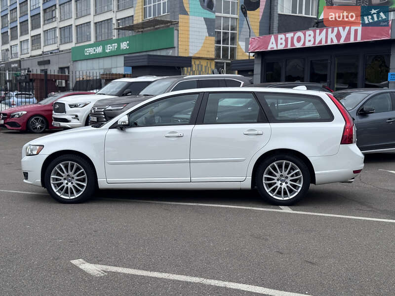 Volvo V50 2011