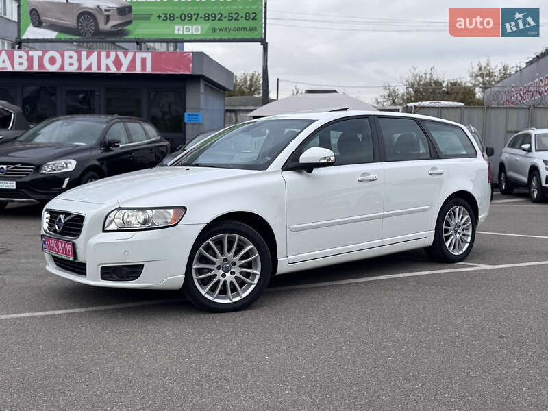 Volvo V50 2011