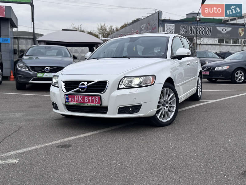 Volvo V50 2011