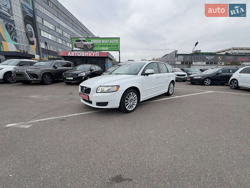 Volvo V50 2011