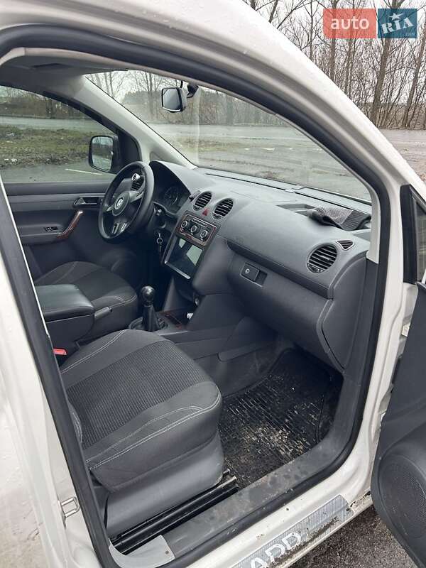 Volkswagen Caddy 2011