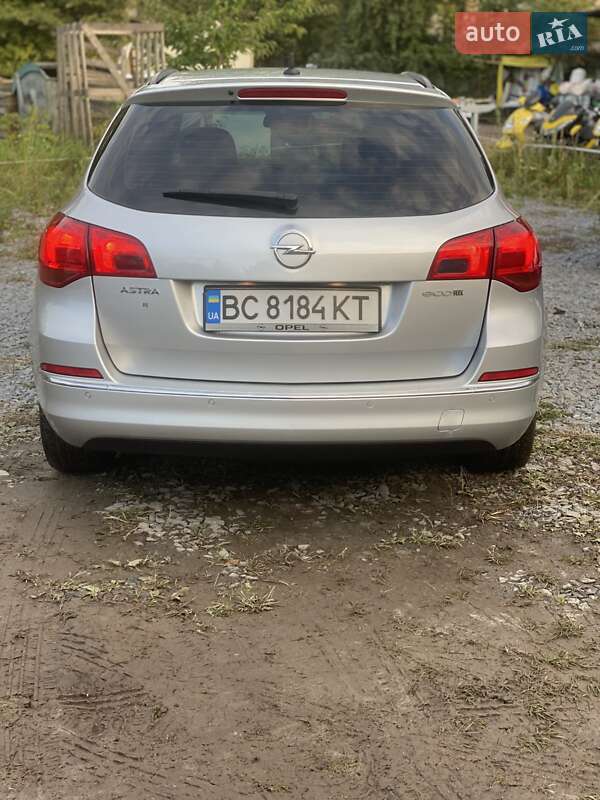 Opel Astra 2013