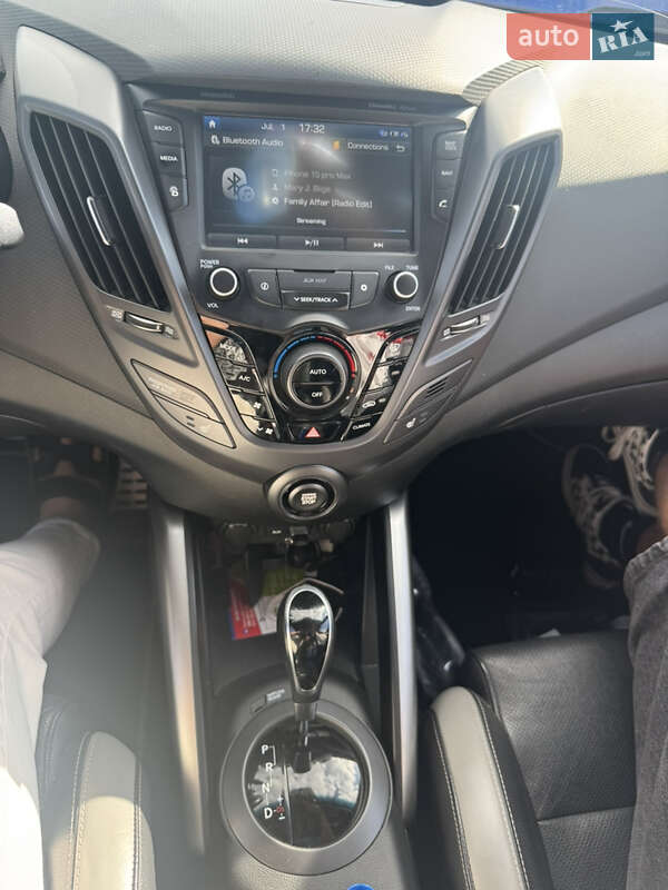 Hyundai Veloster 2016