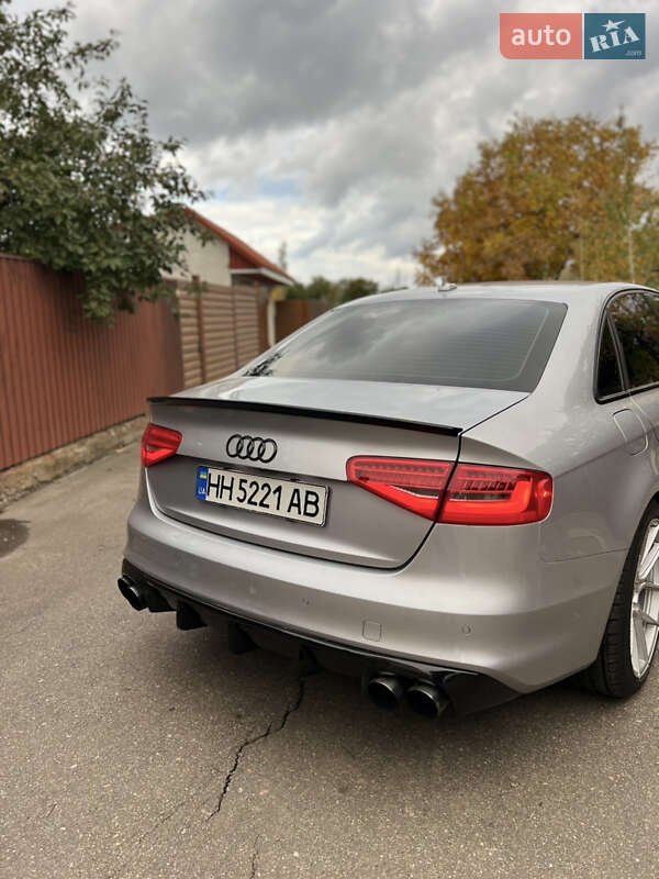 Audi A4 2015