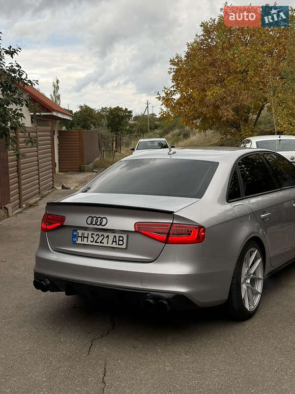 Audi A4 2015
