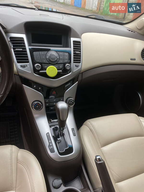 Chevrolet Cruze 2011