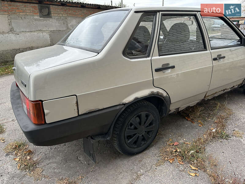 ВАЗ / Lada-12