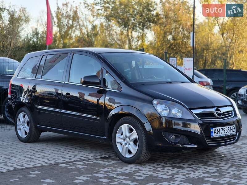 Opel Zafira 2011