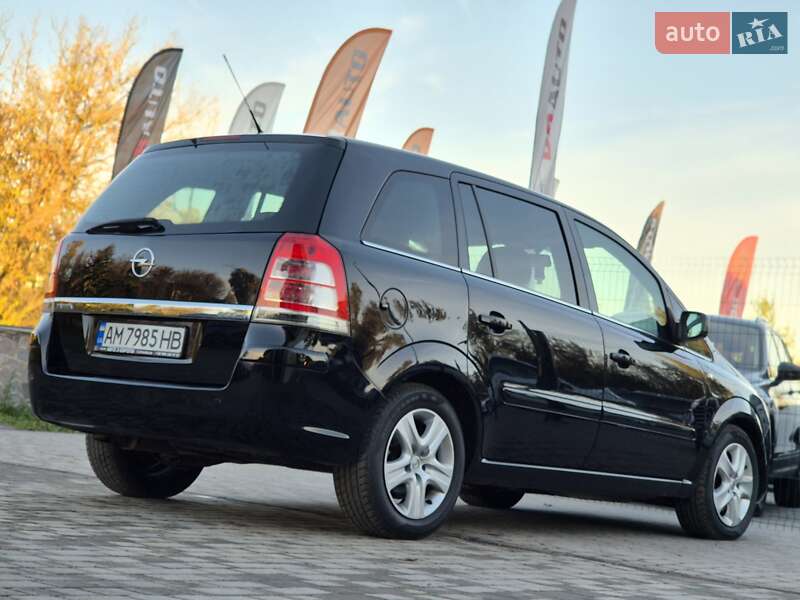 Opel Zafira 2011