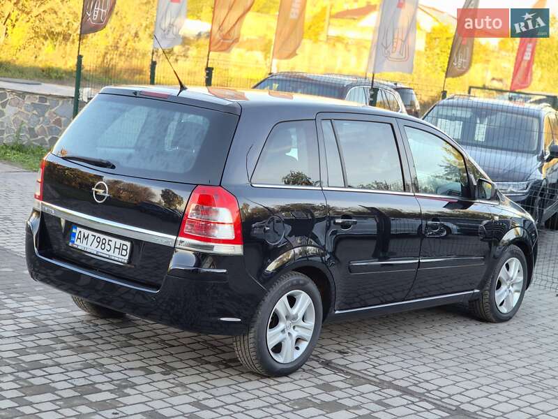 Opel Zafira 2011