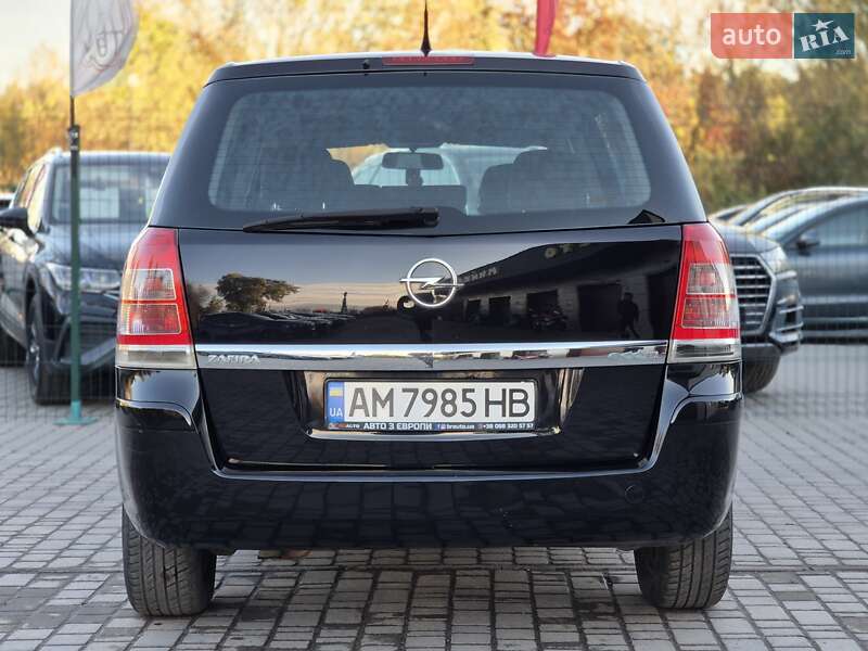 Opel Zafira 2011