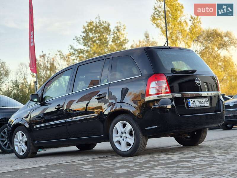 Opel Zafira 2011
