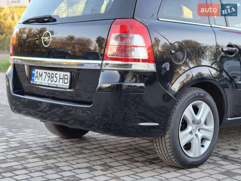 Opel Zafira 2011