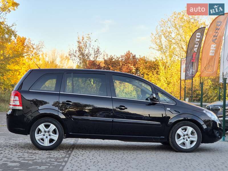Opel Zafira 2011