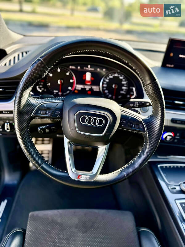 Audi-8