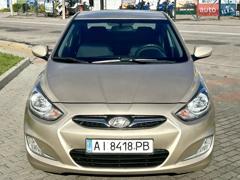 Hyundai Accent 2011