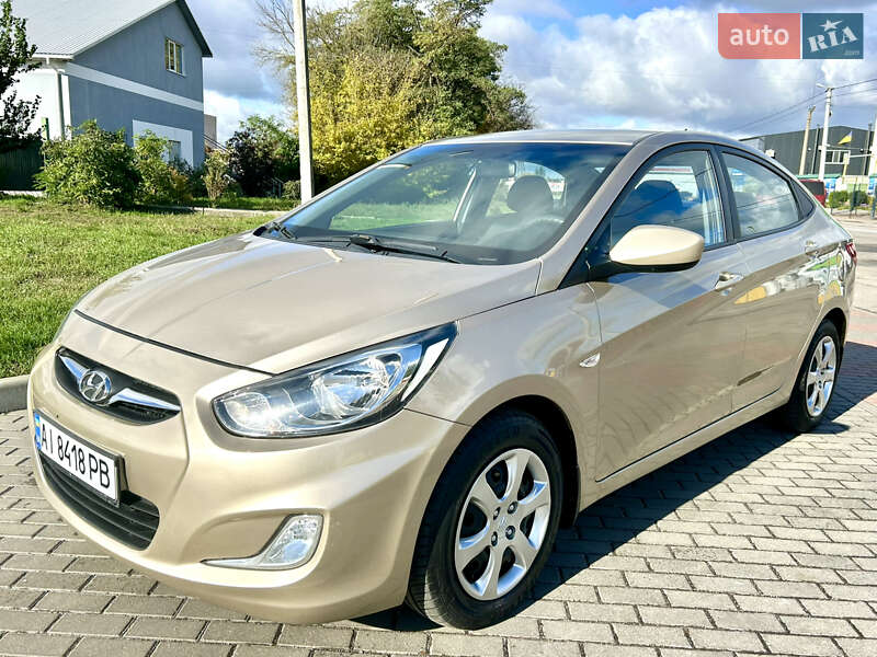 Hyundai Accent 2011