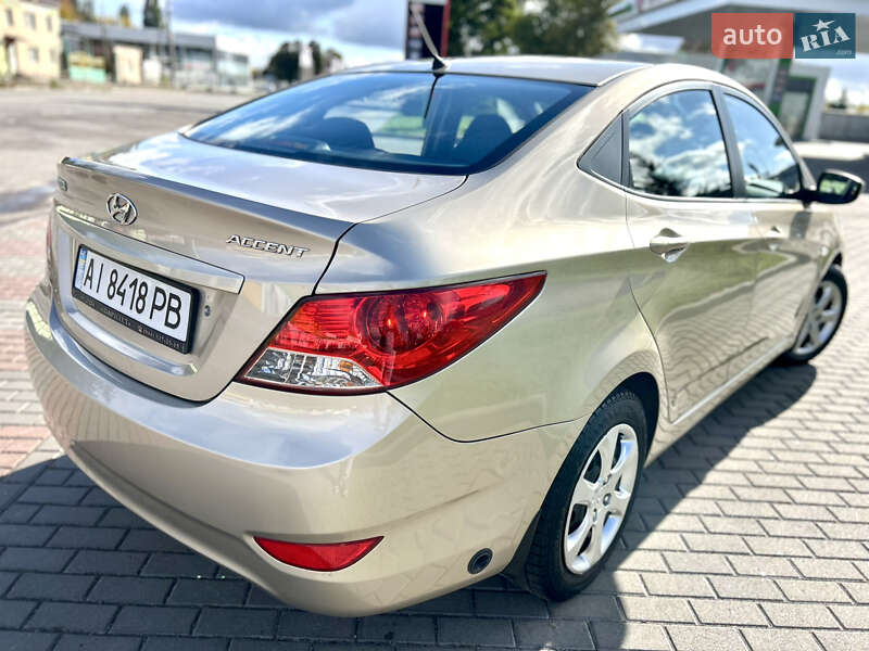 Hyundai Accent 2011