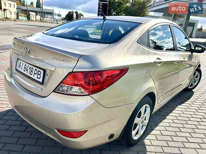 Hyundai Accent 2011