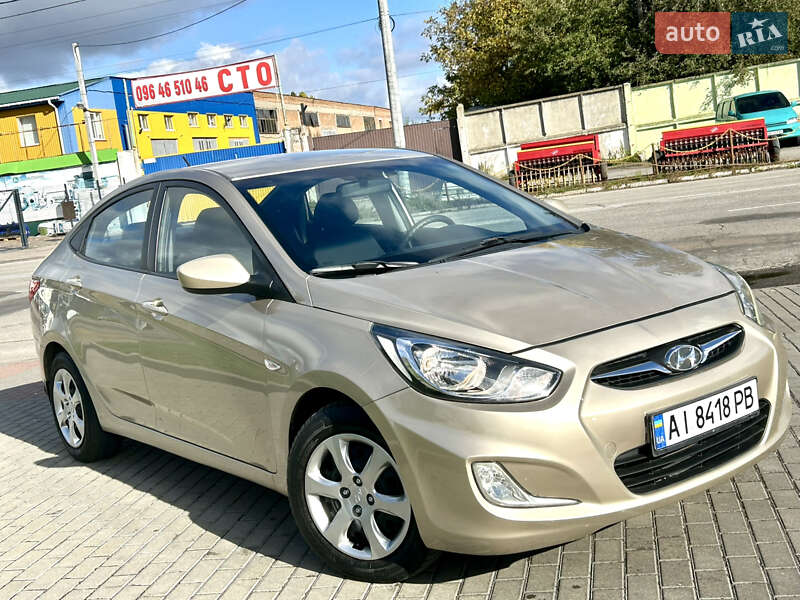 Hyundai Accent 2011