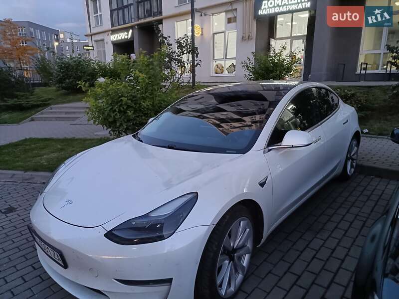 Tesla Model 3 2019