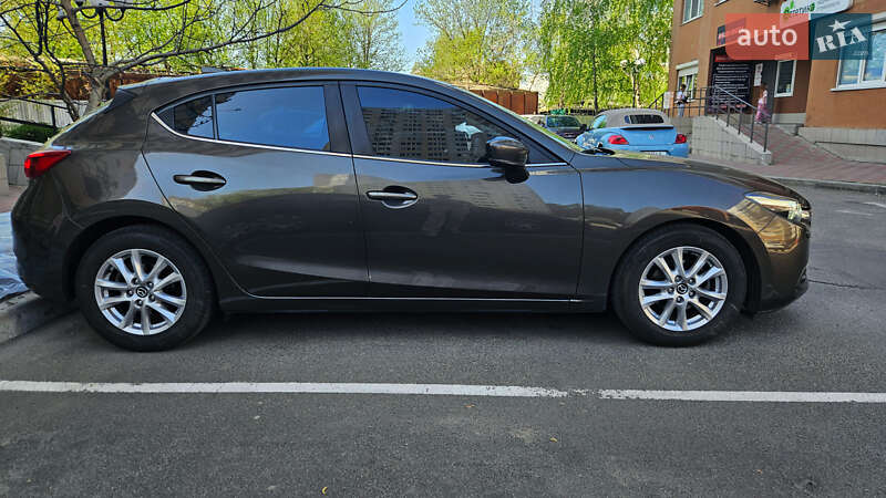 Mazda 3 2017
