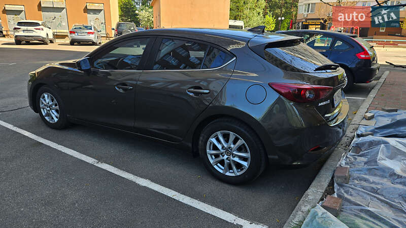 Mazda 3 2017