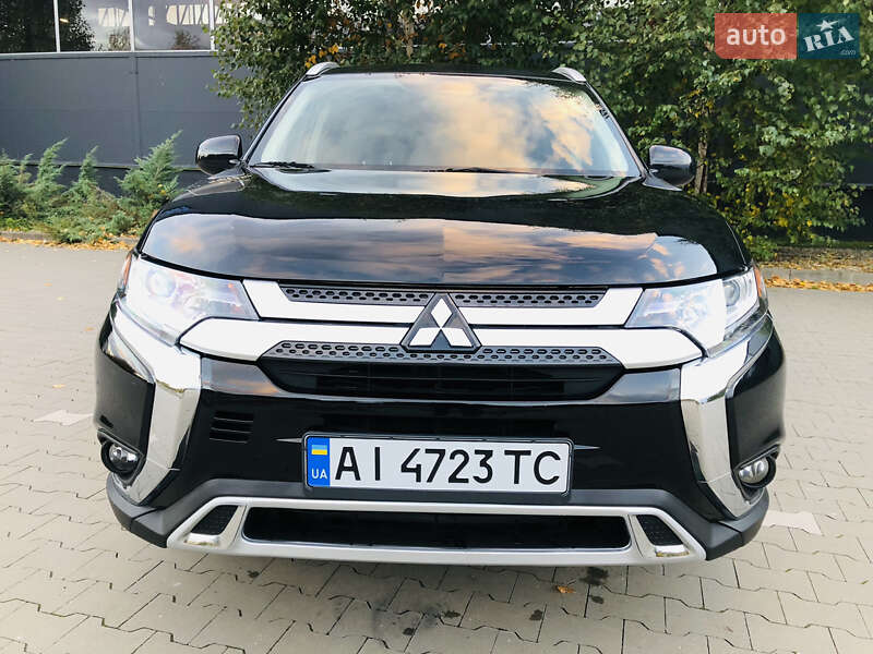Mitsubishi Outlander 2020