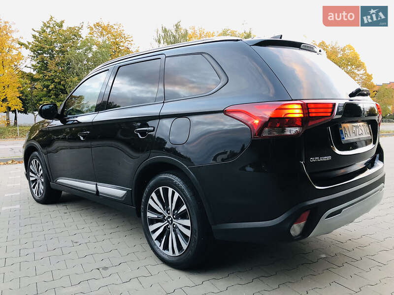 Mitsubishi Outlander 2020