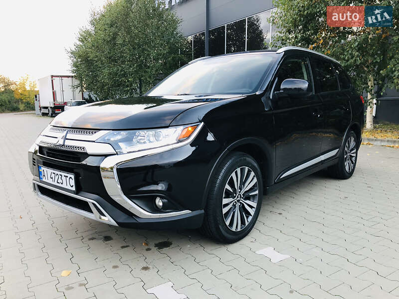 Mitsubishi Outlander 2020
