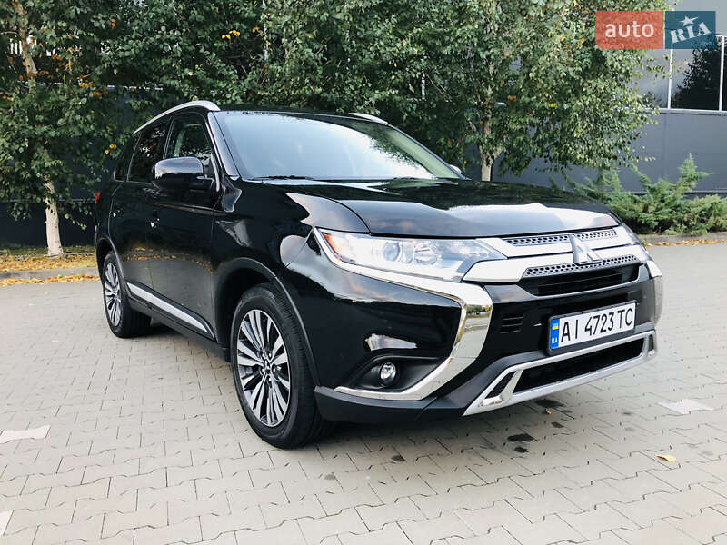 Mitsubishi Outlander 2020