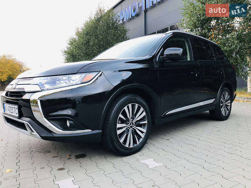 Mitsubishi Outlander 2020