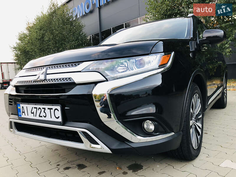 Mitsubishi Outlander 2020