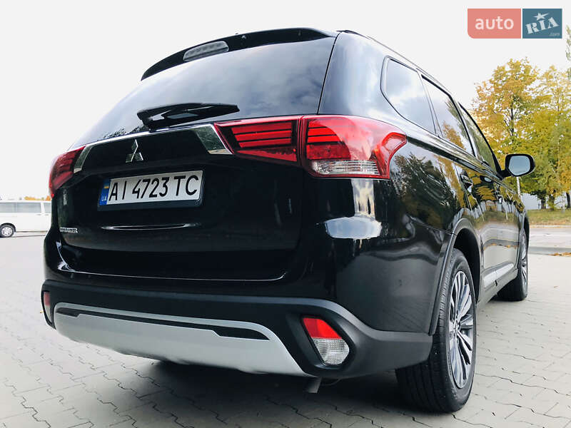 Mitsubishi Outlander 2020