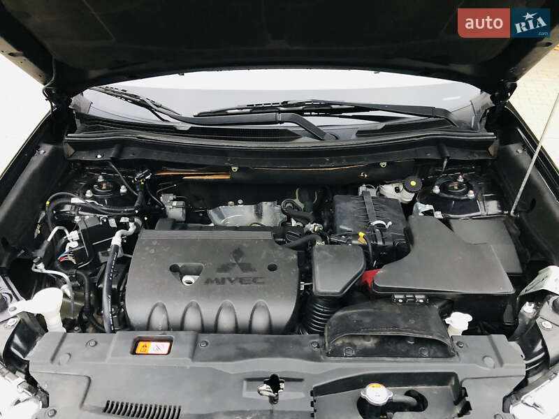 Mitsubishi Outlander 2020