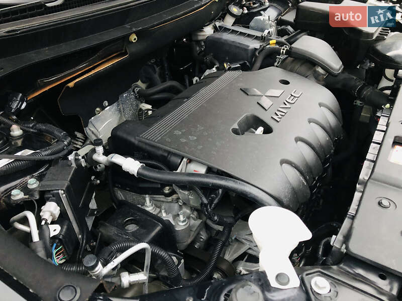 Mitsubishi Outlander 2020