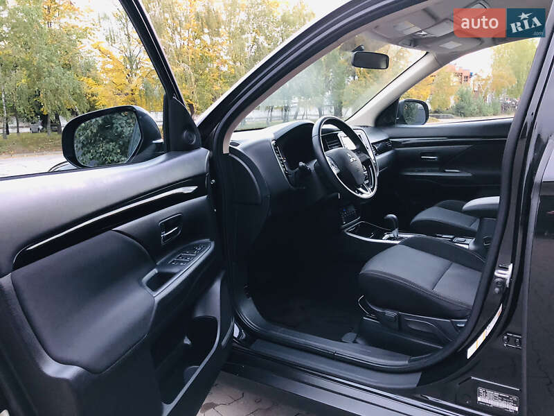 Mitsubishi Outlander 2020