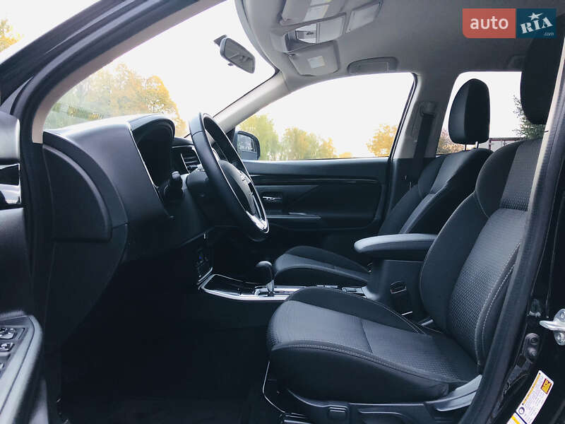 Mitsubishi Outlander 2020