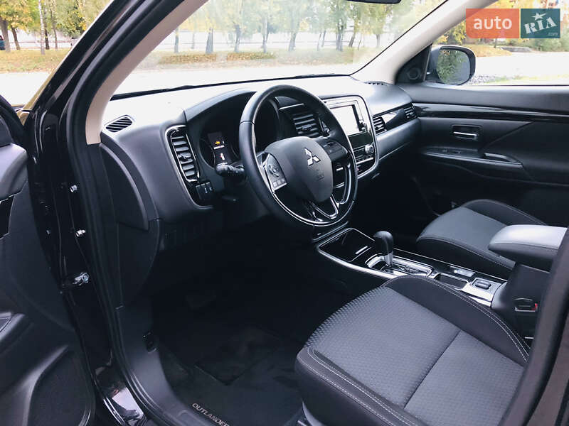 Mitsubishi Outlander 2020