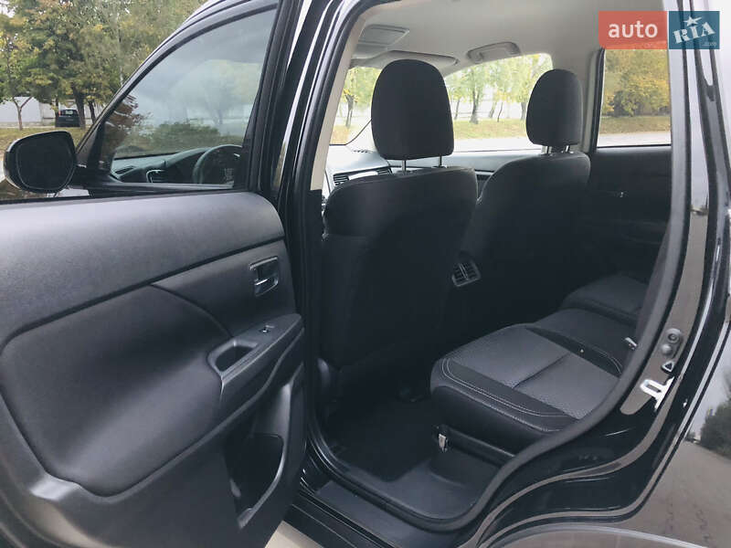 Mitsubishi Outlander 2020