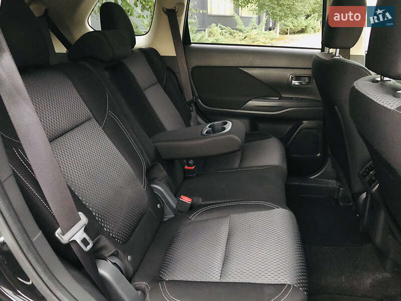 Mitsubishi Outlander 2020