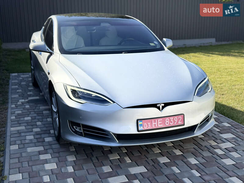 Tesla Model S 2017