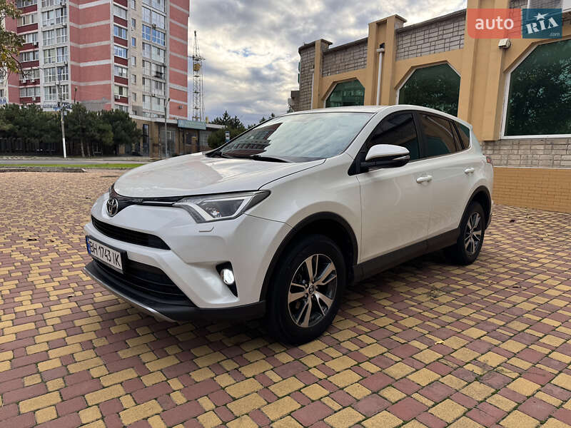 Toyota RAV4 2017