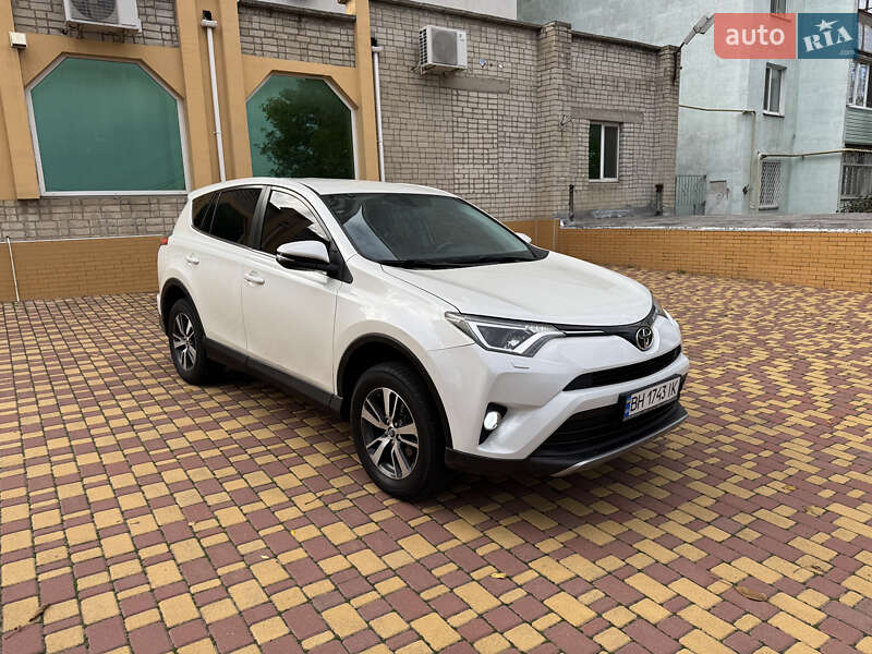 Toyota RAV4 2017