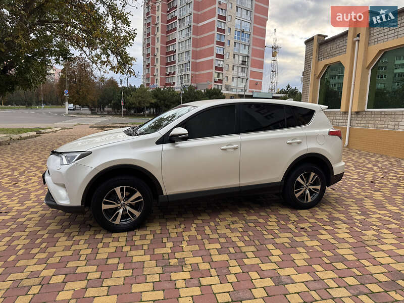 Toyota RAV4 2017