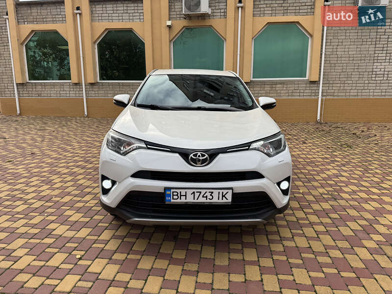 Toyota RAV4 2017