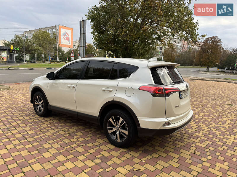 Toyota RAV4 2017