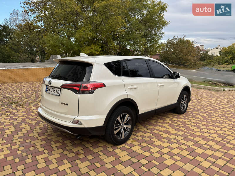 Toyota RAV4 2017